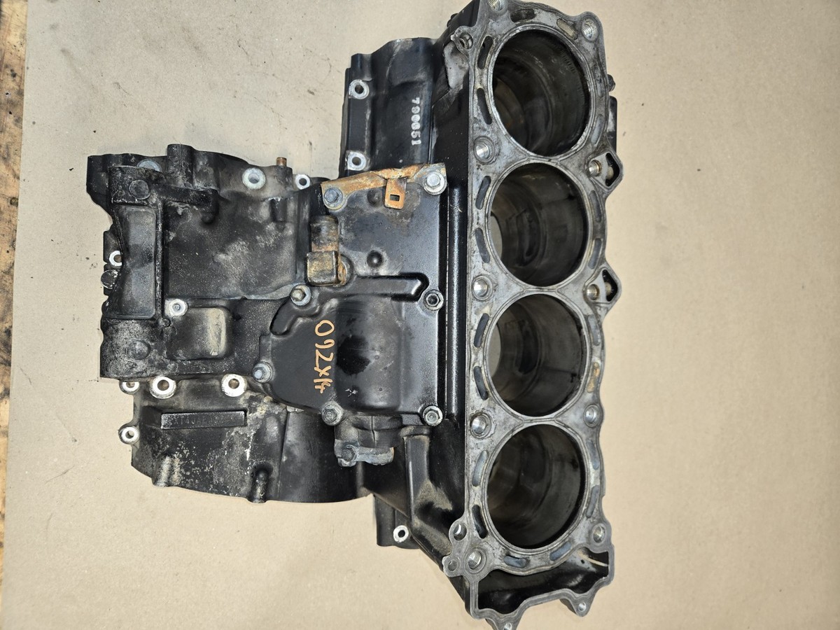08-11 Kawasaki Ninja ZX14 ZX1400 Crankcase Crank Case Engine Block