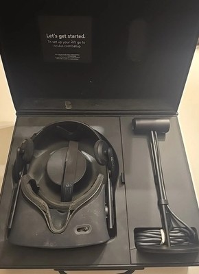 Bundle Meta Oculus Rift CV1 Headset, Rift CV1 Cable, Rift CV1