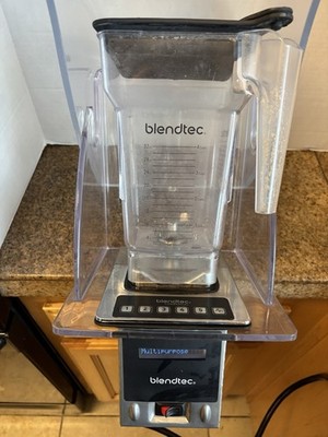 Blendtec ICB7 Commercial Smoother 20 amp Blender With Enclosure