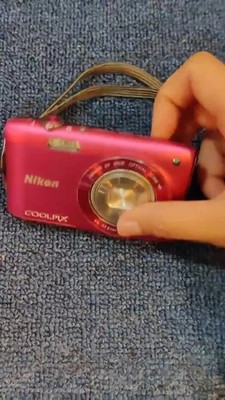 Nikon COOLPIX S3300 Digital Camera 6x Optical Zoom 16.0 MP CCD