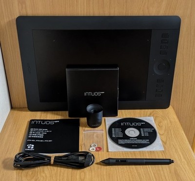 Wacom PTH-651 Intuos Pro Medium Creative Pen & Touch Tablet Exc | eBay