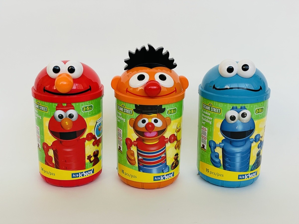 Kid K'nex SESAME STREET Elmo, Ernie and Cookie Monster Building