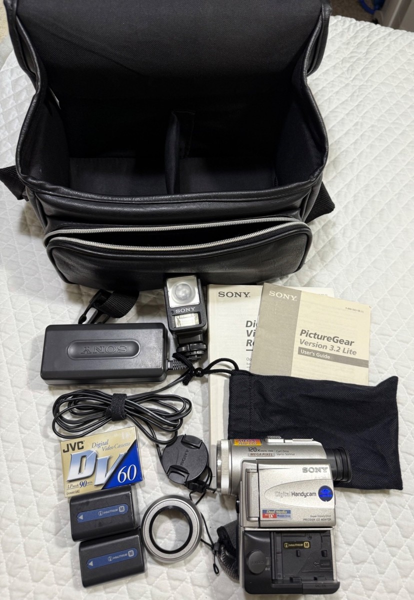 Sony Handycam DCR-PC100 MiniDV Camcorder Digital Video Camera