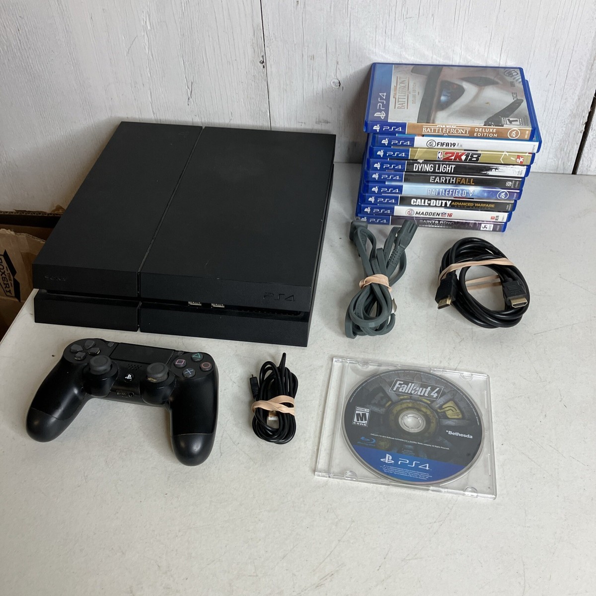 Sony PlayStation 4 PS4 500GB CUH-1215A Controller Bundle 10 Games