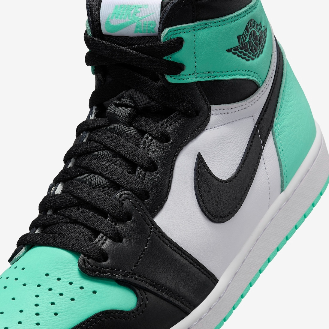 Nike Air Jordan 1 Retro High OG 'Green Glow' White Black DZ5485