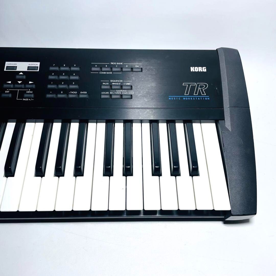 Korg TR61 Keyboard Synthesizer Music Workstation Black Good | eBay