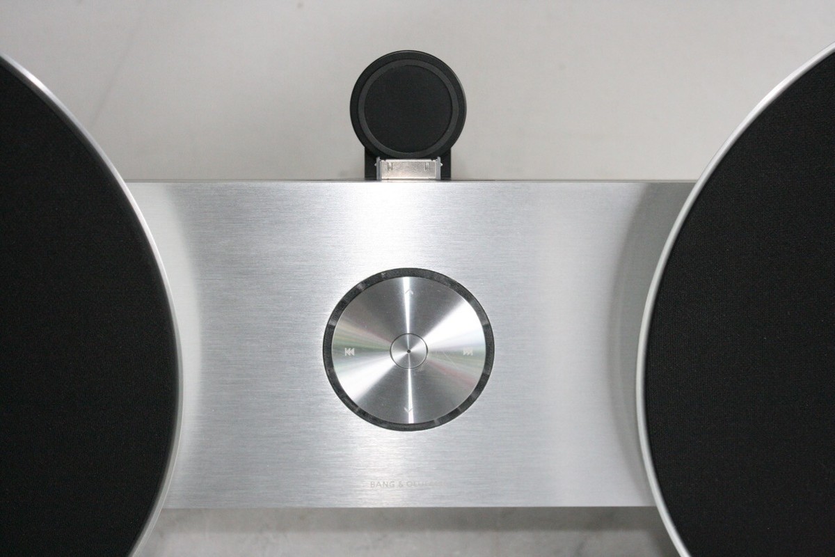 BANG & OLUFSEN BeoSound 8 Stereo Ipod Speaker System + Remote
