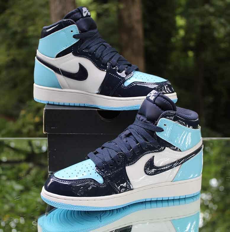 Nike Air Jordan 1 Retro High OG UNC Patent Women's Size 7 Blue