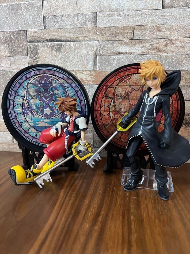 KINGDOM HEARTS Linking Hearts Sora & Roxas Statue Figure Set