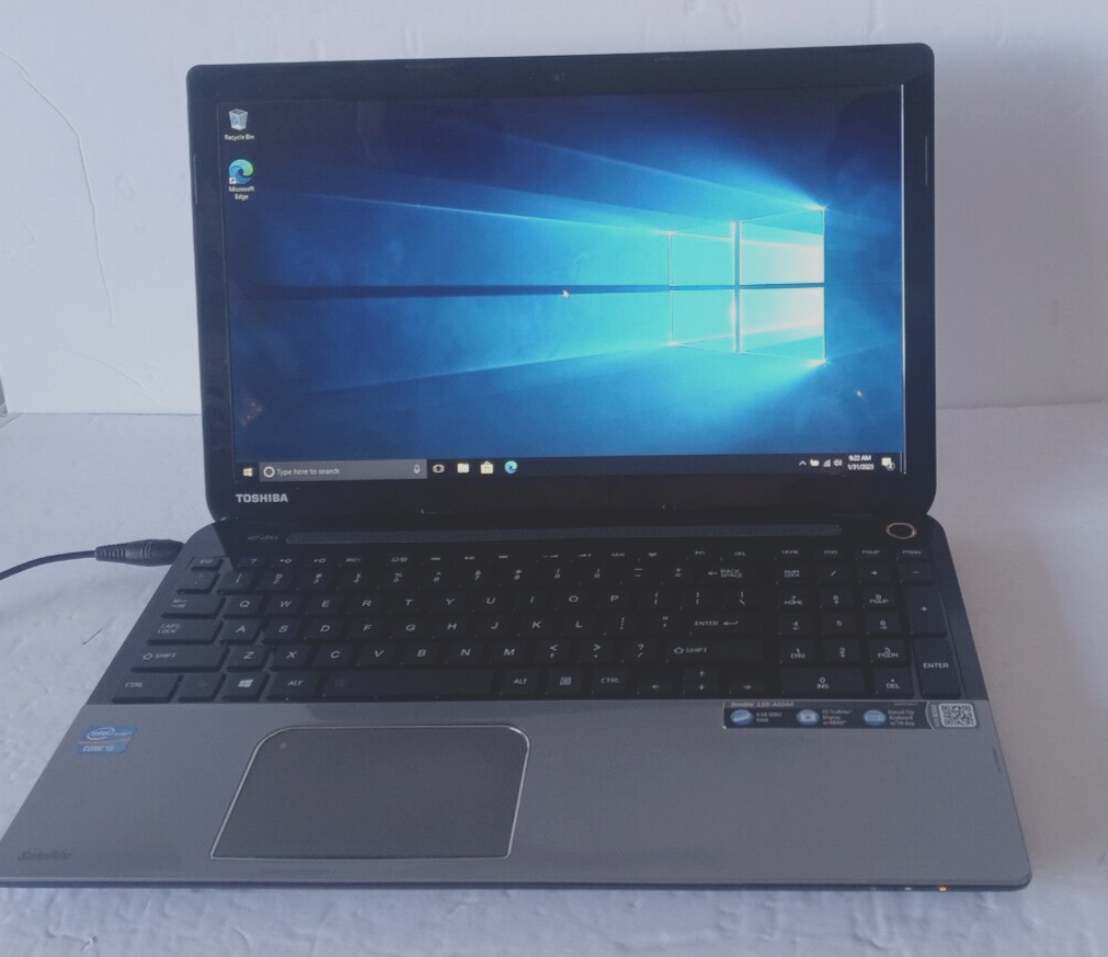 TOSHIBA SATELLITE L55-A5284 INTEL CORE i5 1.80GHz 8GB 500GB WIN 10