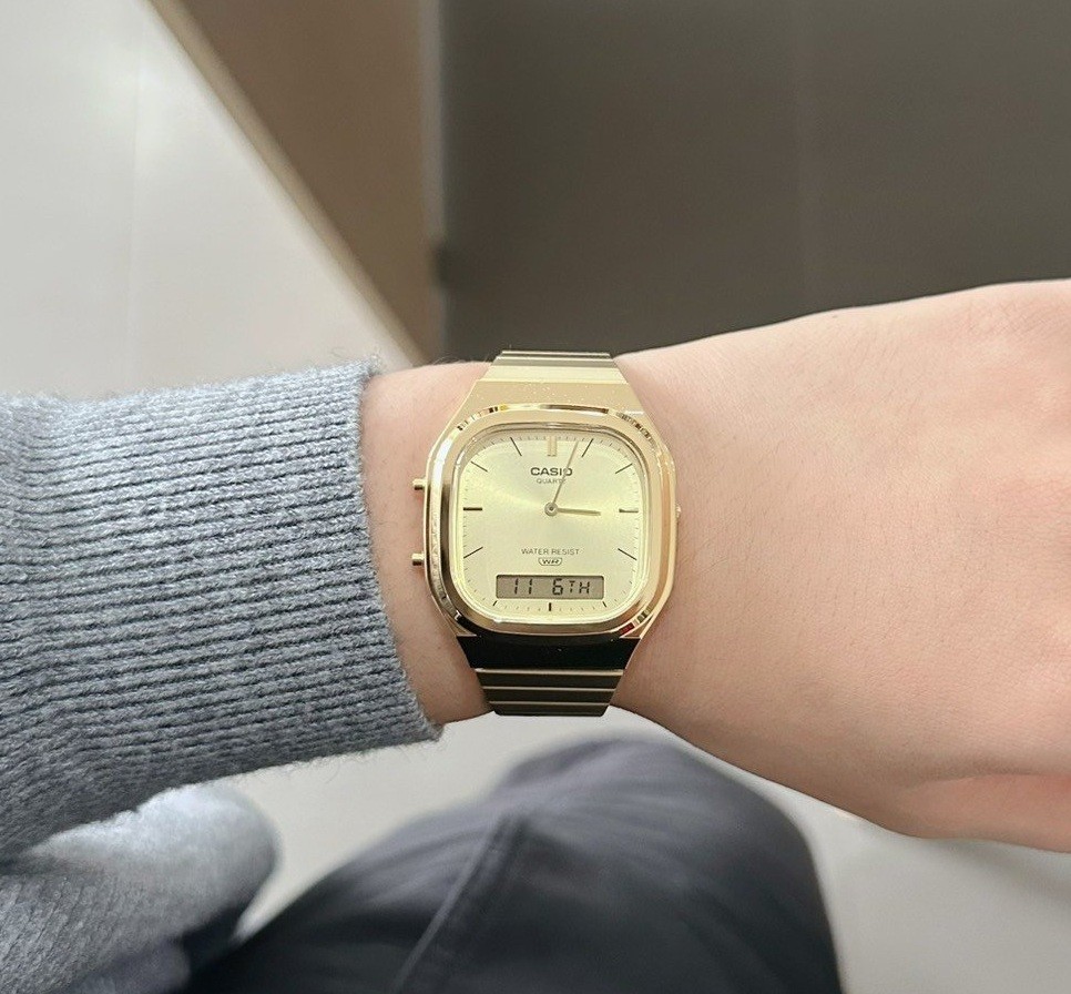 Casio AQ-240EG-9A Gold-Tone Analog Digital Vintage Retro-Modern