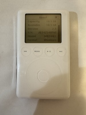 Apple iPod classic 3rd Generation White (20 GB) w/ New Battery