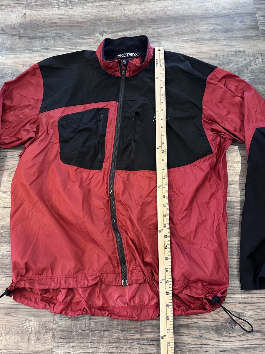 Vintage Arc'teryx Men's TAU JACKET Crimson Red MADE IN CANADA Size