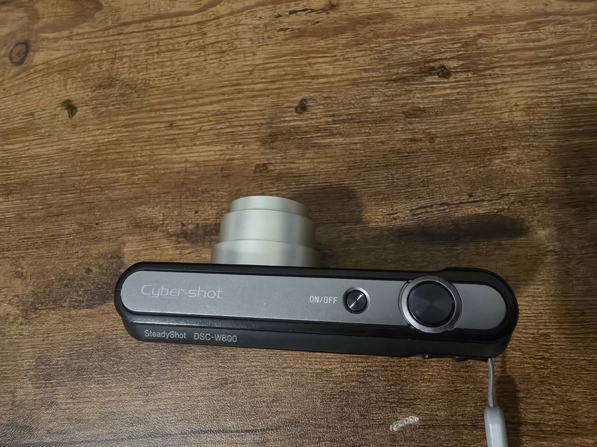 Sony Cyber-shot DSC-W800 Digital Camera | 20.1 MP | 3x Optical