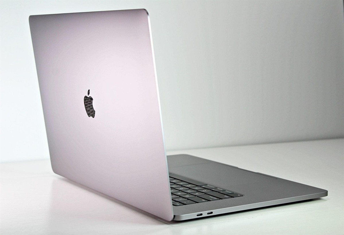 Apple MacBook Pro A2141 16