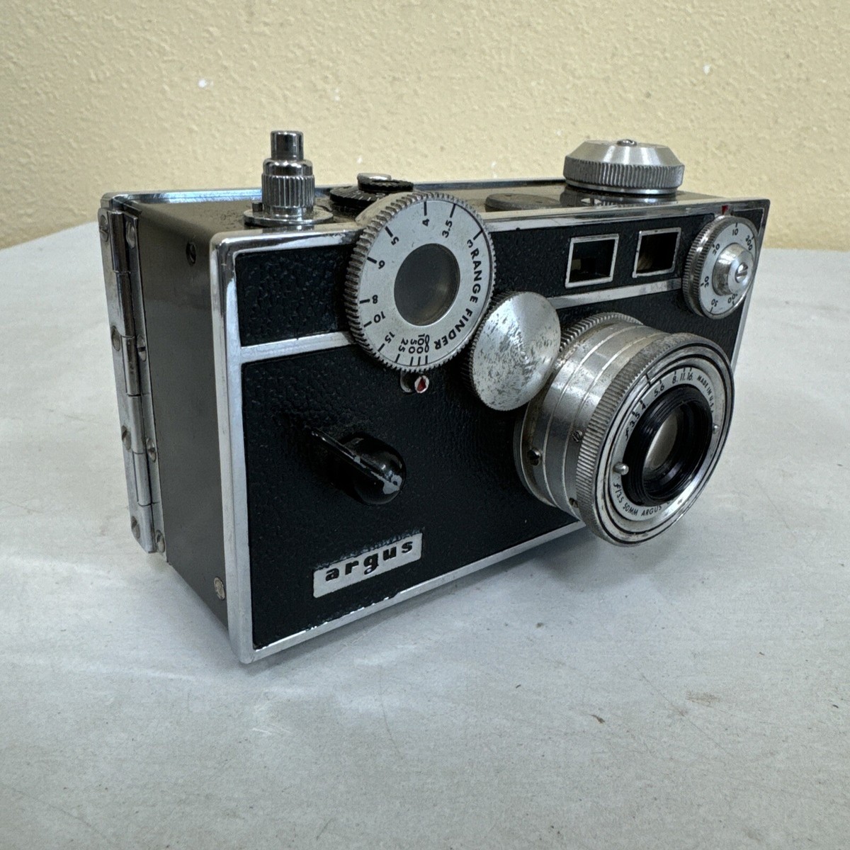 Argus C3 Brick 35mm Rangefinder Camera w/ 50mm F3.5 Cintar Lens