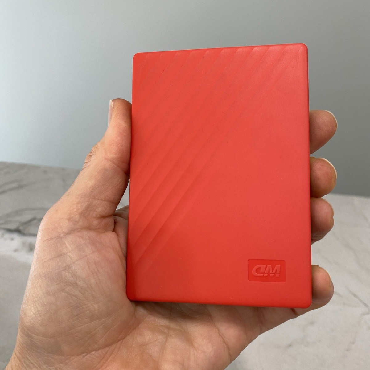 Western Digital My Passport external hard drive 4220B D8B BBBACA