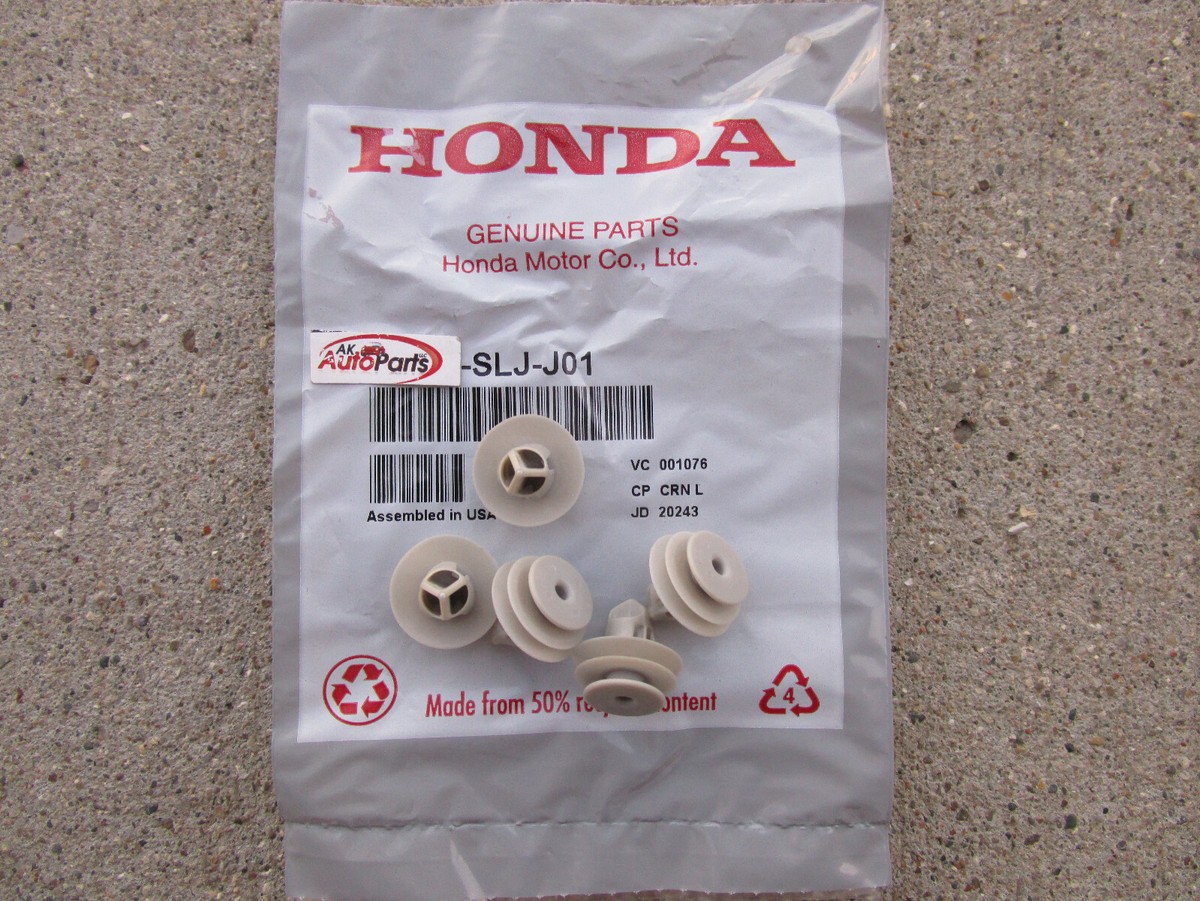2009-2013 Honda Fit Interior Tailgate Panel Liner Retainer Clips