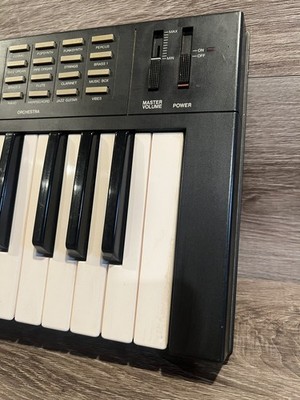 Yamaha Psr-11 Keyboard Electronic Synth Piano Portatone Vintage 49