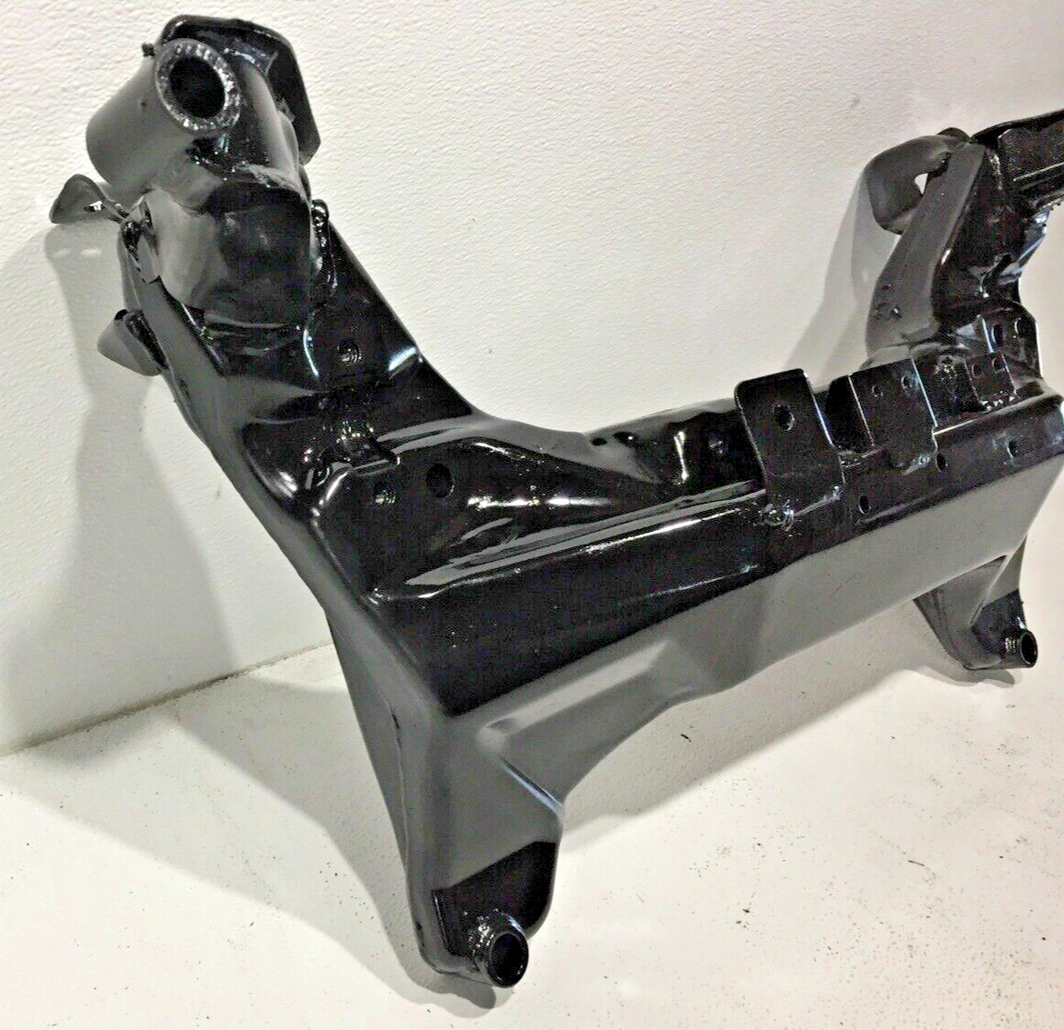 2000-2006 Nissan Sentra 1.8 Suspension Sub K Frame Crossmember