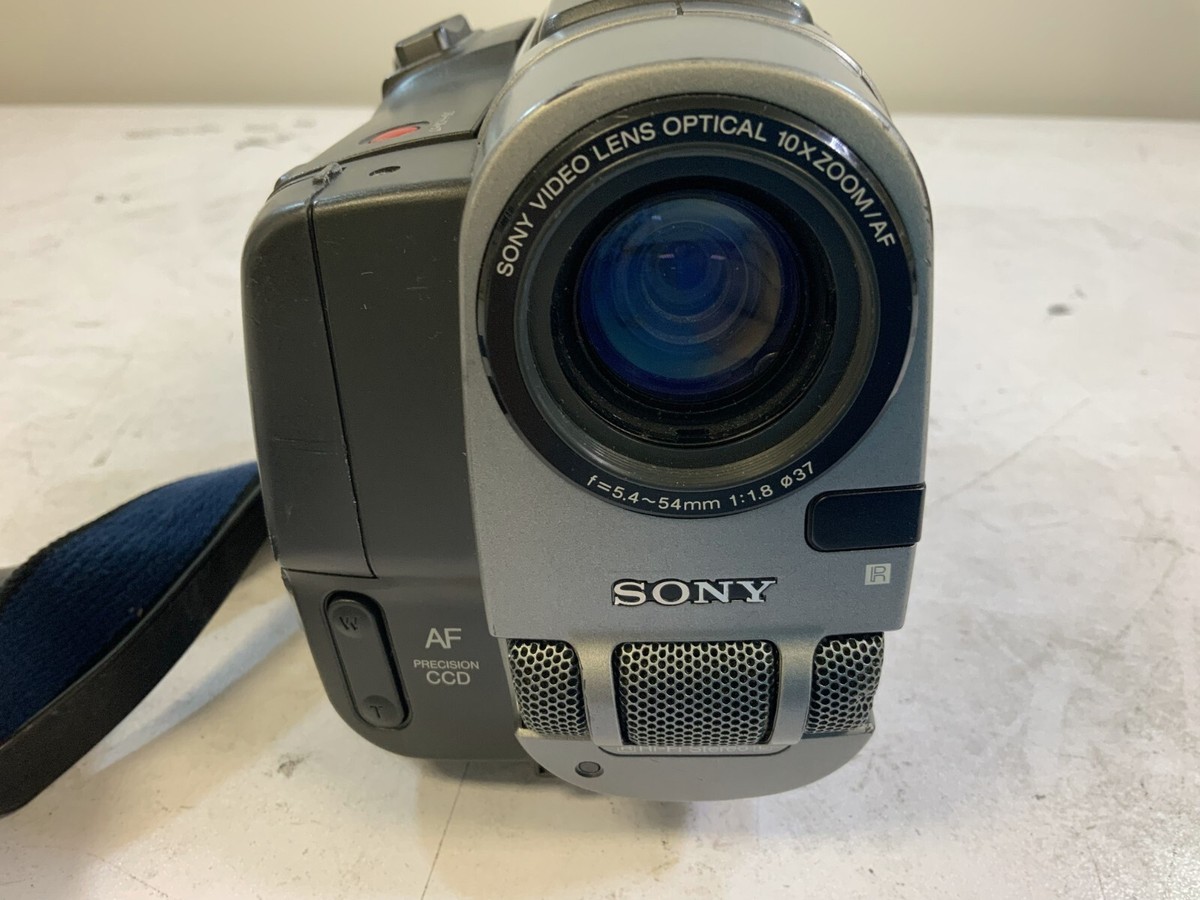 Sony Handycam CCD-TRV90 Video Hi8 Camcorder 20x Digital Zoom with