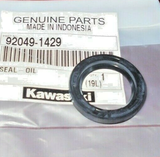 KAWASAKI KLX110, BRITZ, FURY ENGINE OUTPUT (SPROCKET) SHAFT OIL