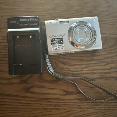 Nikon COOLPIX S4000 12.0MP Digital Camera - silver READ