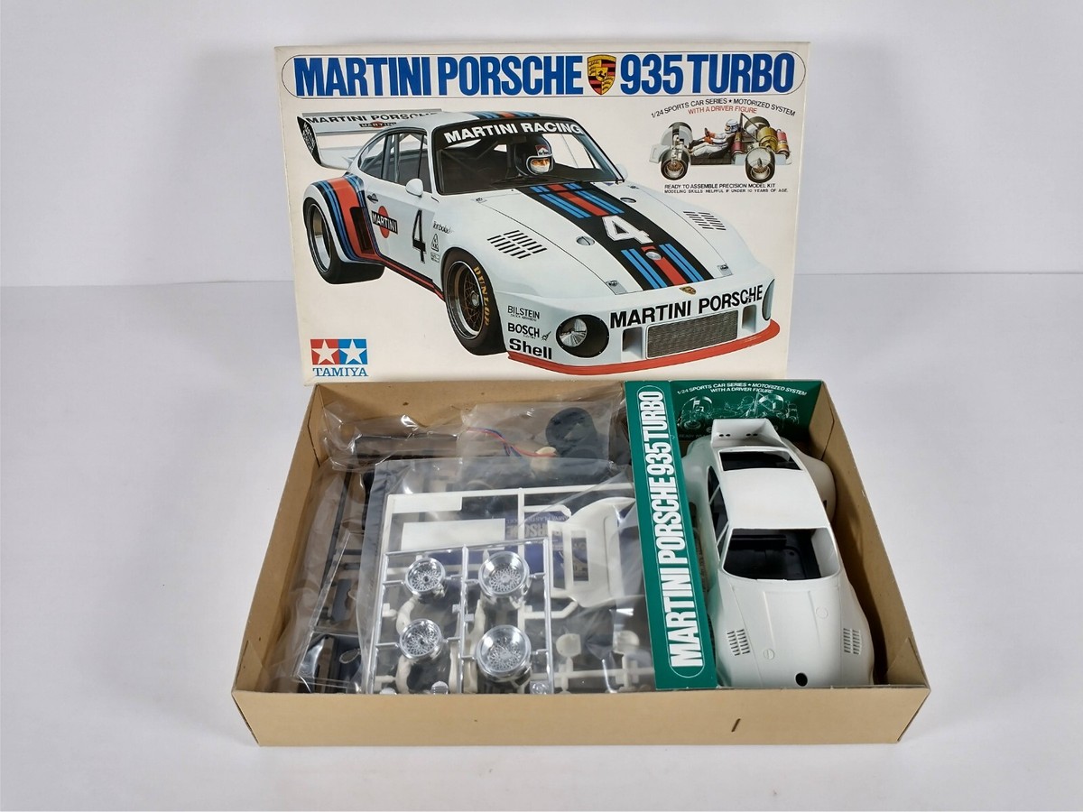 Martini Porsche 935 Turbo Tamiya 1:24 Motorized Model Kit 2401