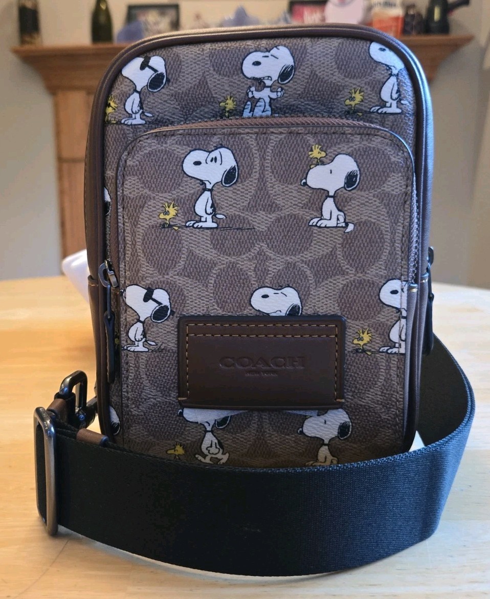Coach X Peanuts Racer Sling Pack in Signature Canvas W/Snoopy