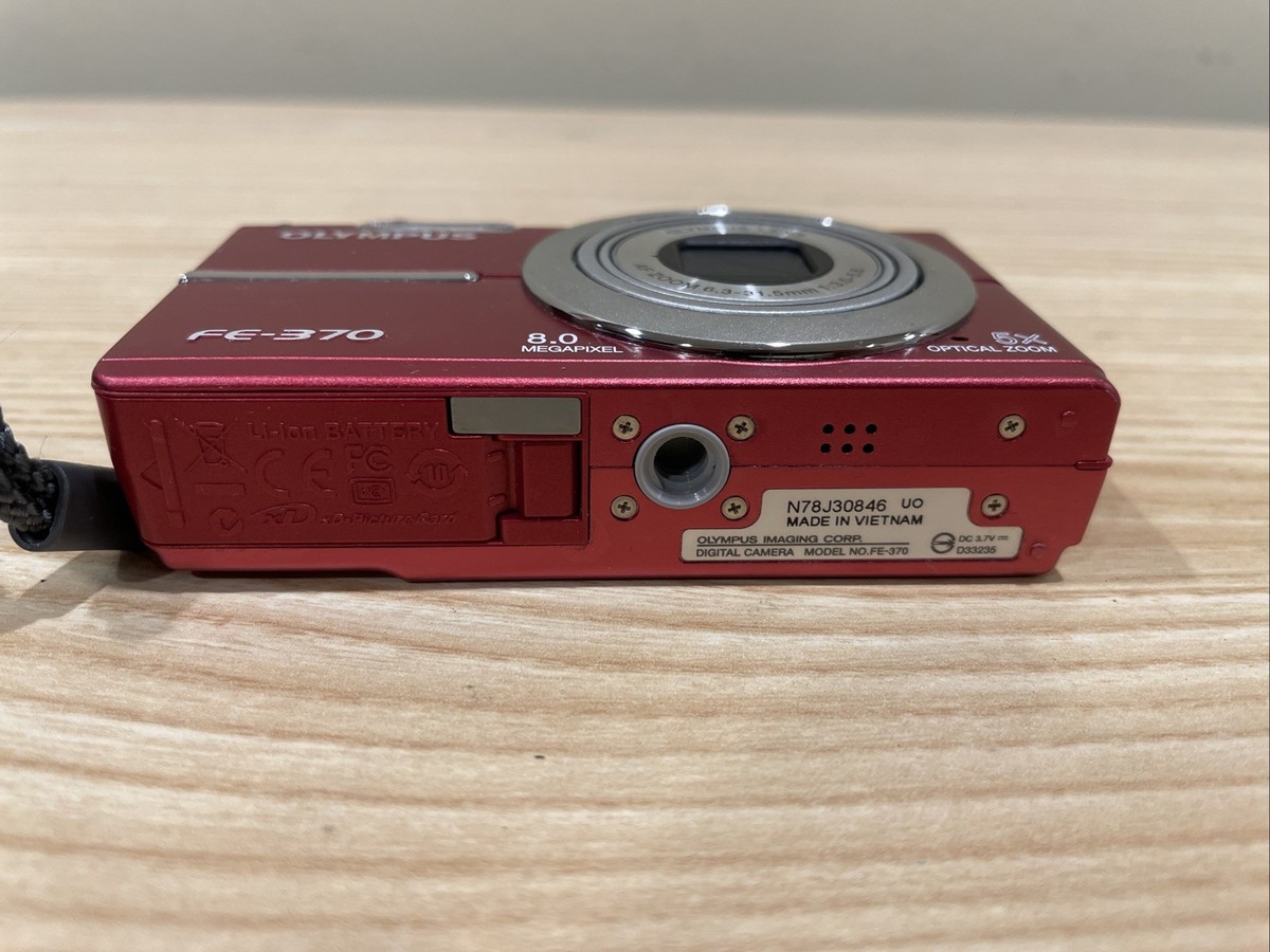 Olympus FE-370 8.0MP Digital Camera Pink With Charger & Memory