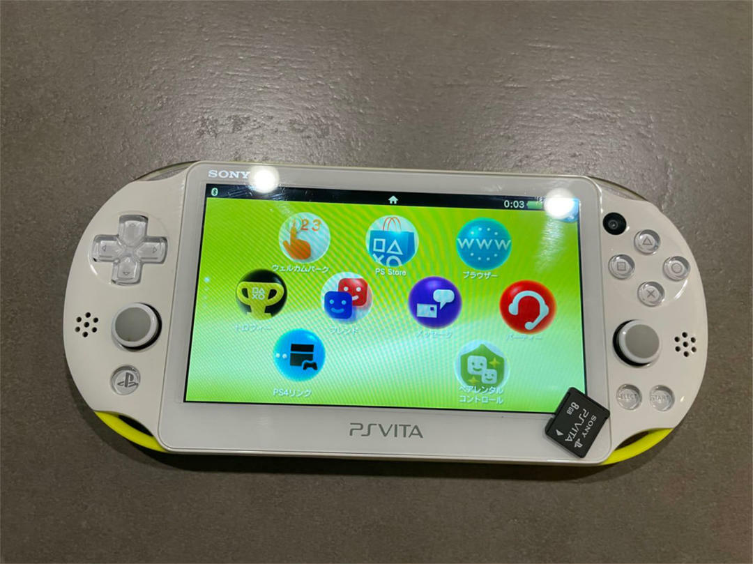 PS Vita Wi-Fi Console only Lime green / white PCH-2000ZA13 ,8GB