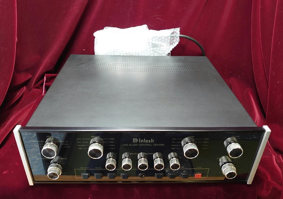 McIntosh C40 Audio Control Center Preamplifier AC100V Working