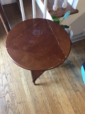 VTG Bombay Company Round Triangle Drop Leaf 3-Side Table Mahogany