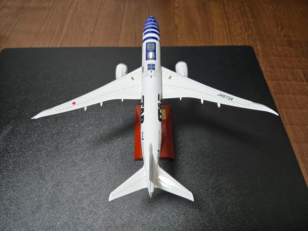 ANA Boeing 787-9 Airplane Model 1:200 STAR WARS R2-D2 Not for Sale