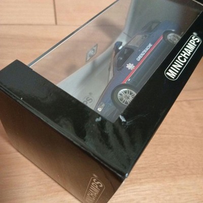 Minichamps Volvo V70 Grenzwache Schweiz 1:43 Scale Limited Edition