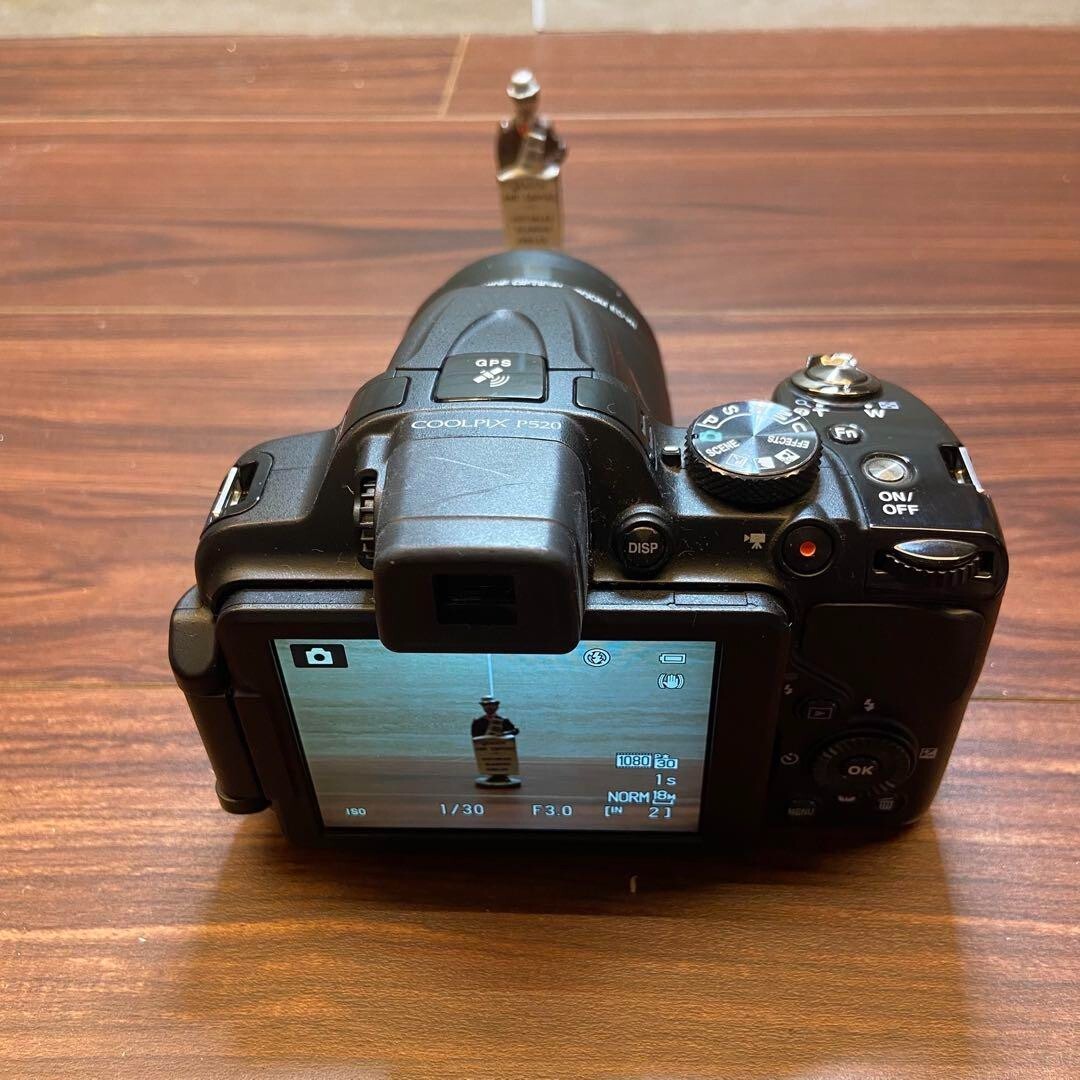 Nikon COOLPIX P520 18.1MP Digital Camera - Black for sale online