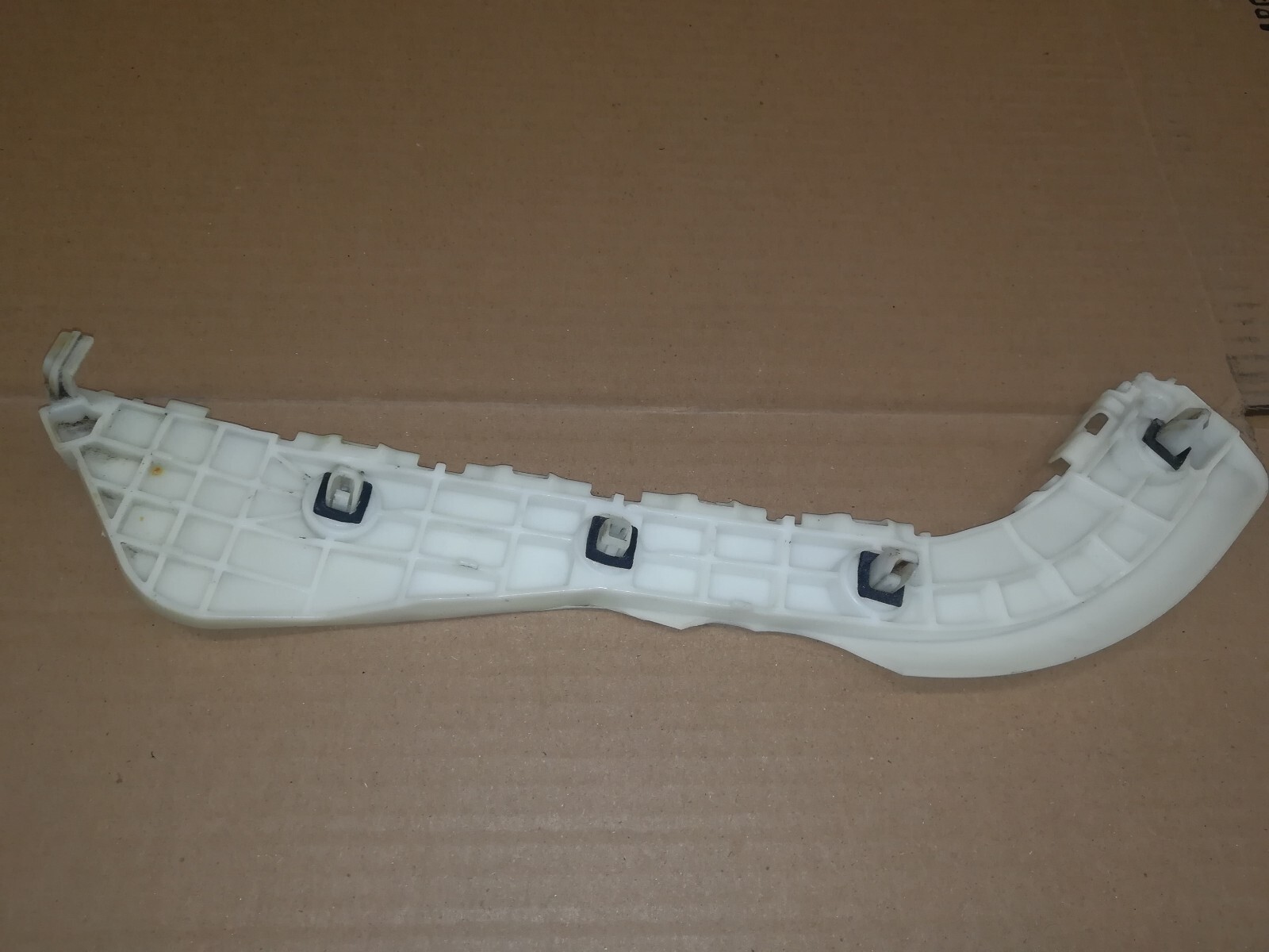 TOYOTA RIGHT REAR BUMPER COVER SUPPORT RAIL 52155-02100 | eBay
