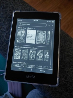 Amazon Kindle Paperwhite 10th Generation, 8GB, Wi-Fi, 6