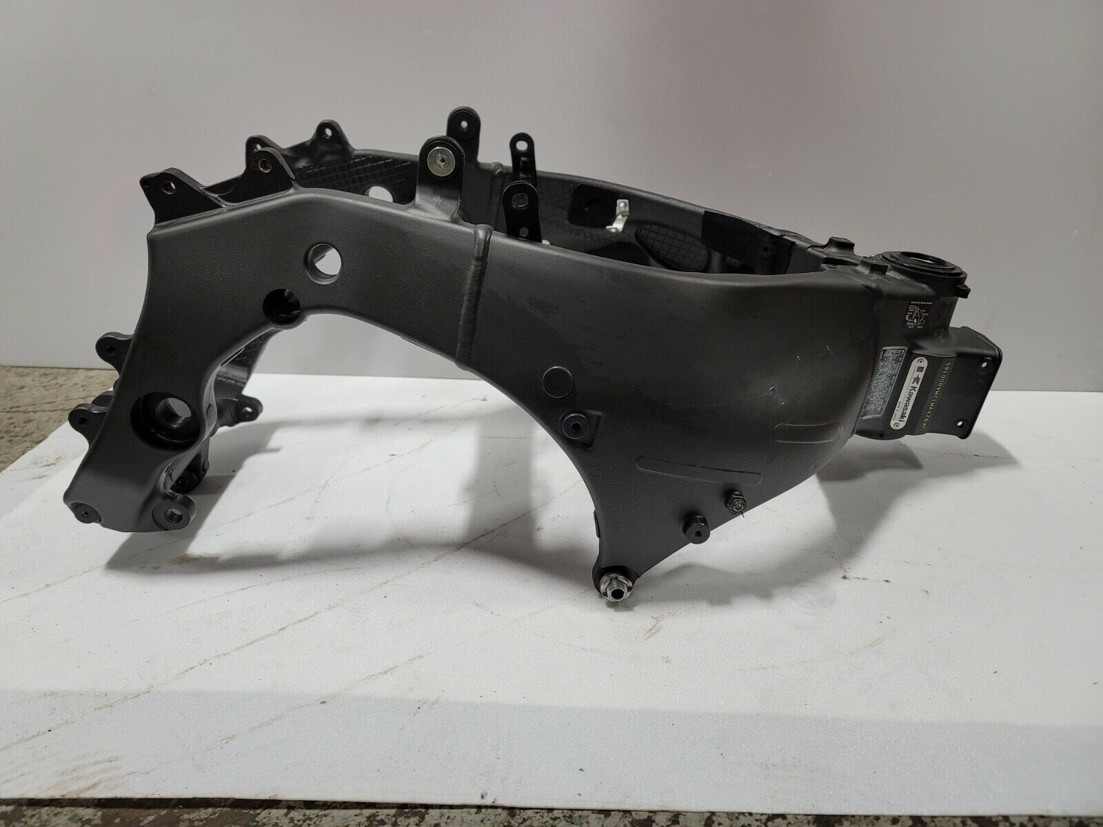 2021 Kawasaki ZX10R ZX10 Ninja Main Frame Chassy SALVG 100