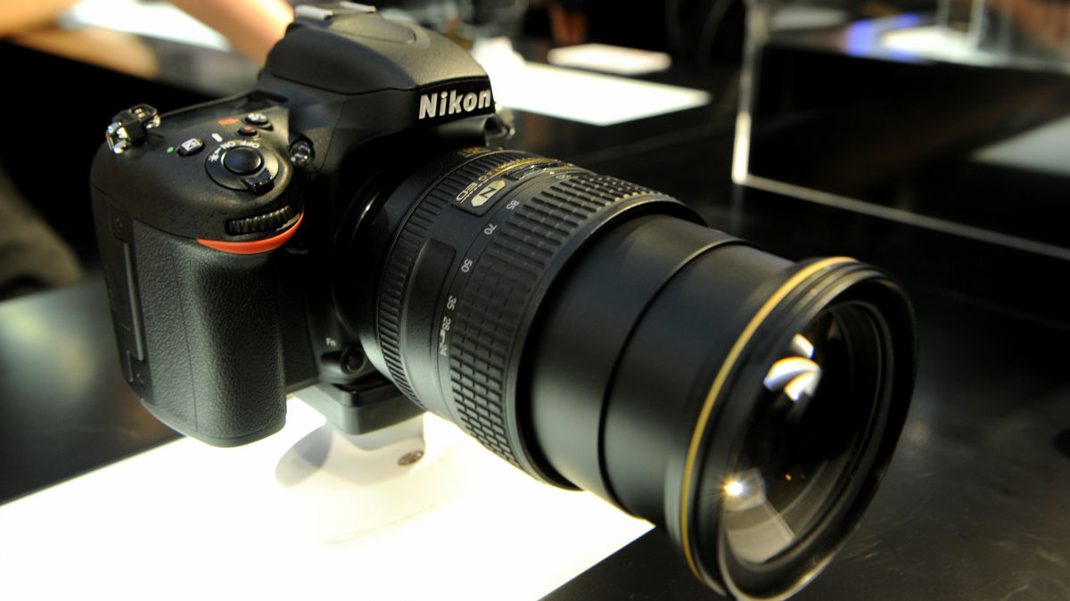 2400万画素のフルサイズセンサー搭載で19万円台、ニコン「D600」実機