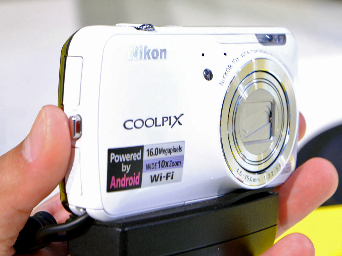 ニコンのAndroid搭載カメラ「COOLPIX S800c」実機フォト&ムービー