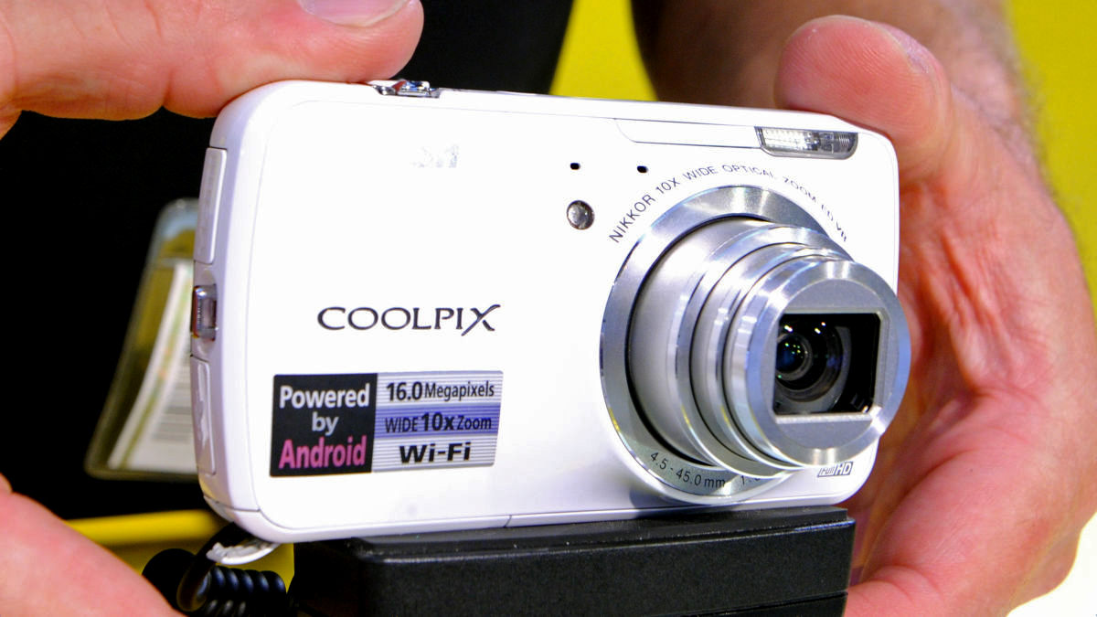 ニコンのAndroid搭載カメラ「COOLPIX S800c」実機フォト&ムービー