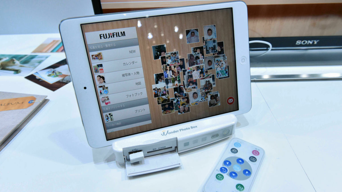 写真を自動で人物・場所などで分類してくれるフォトストレージ兼