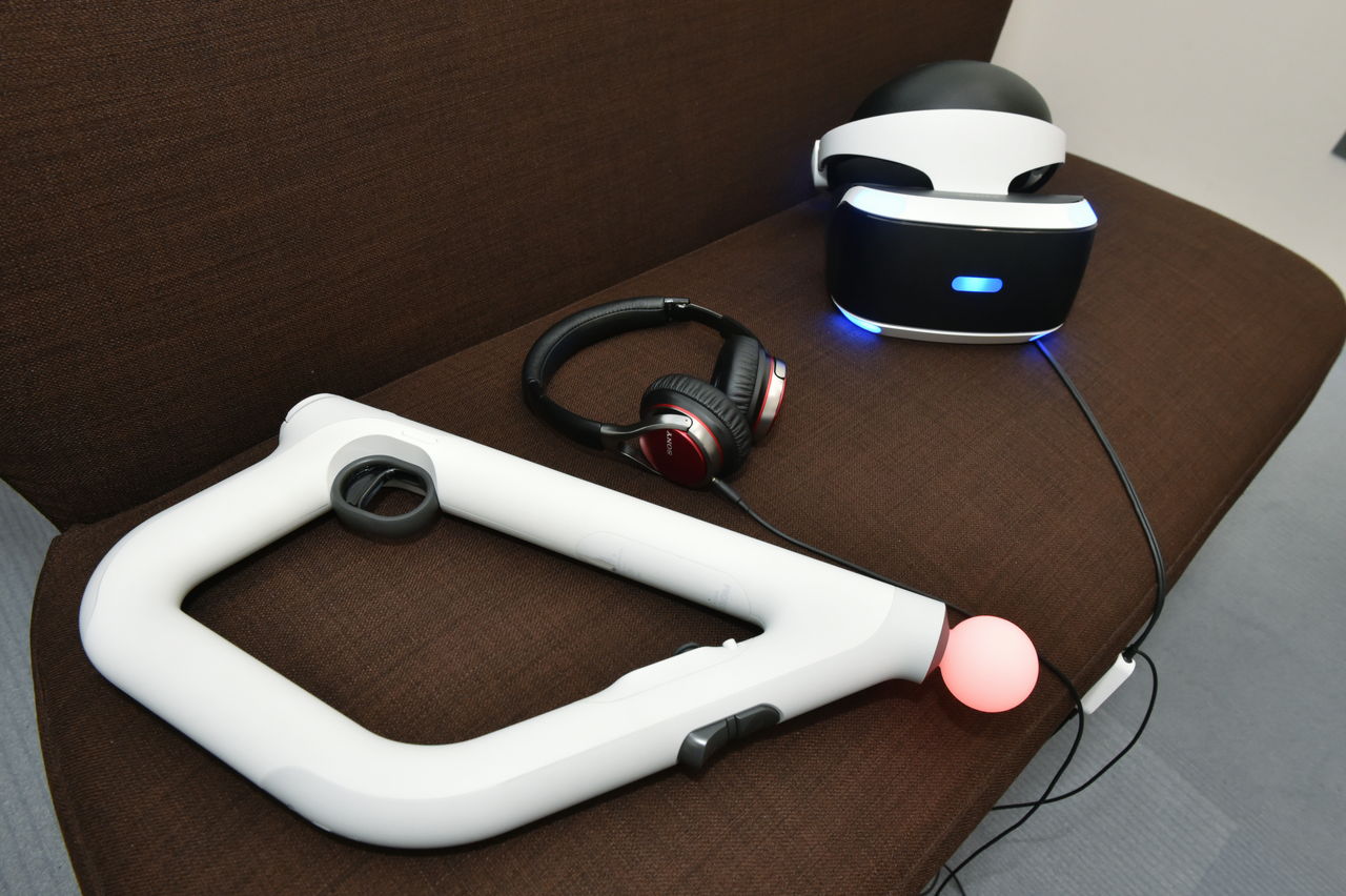 PS VR版ガンコン」でリアル過ぎるシューティングを味わえる「Farpoint