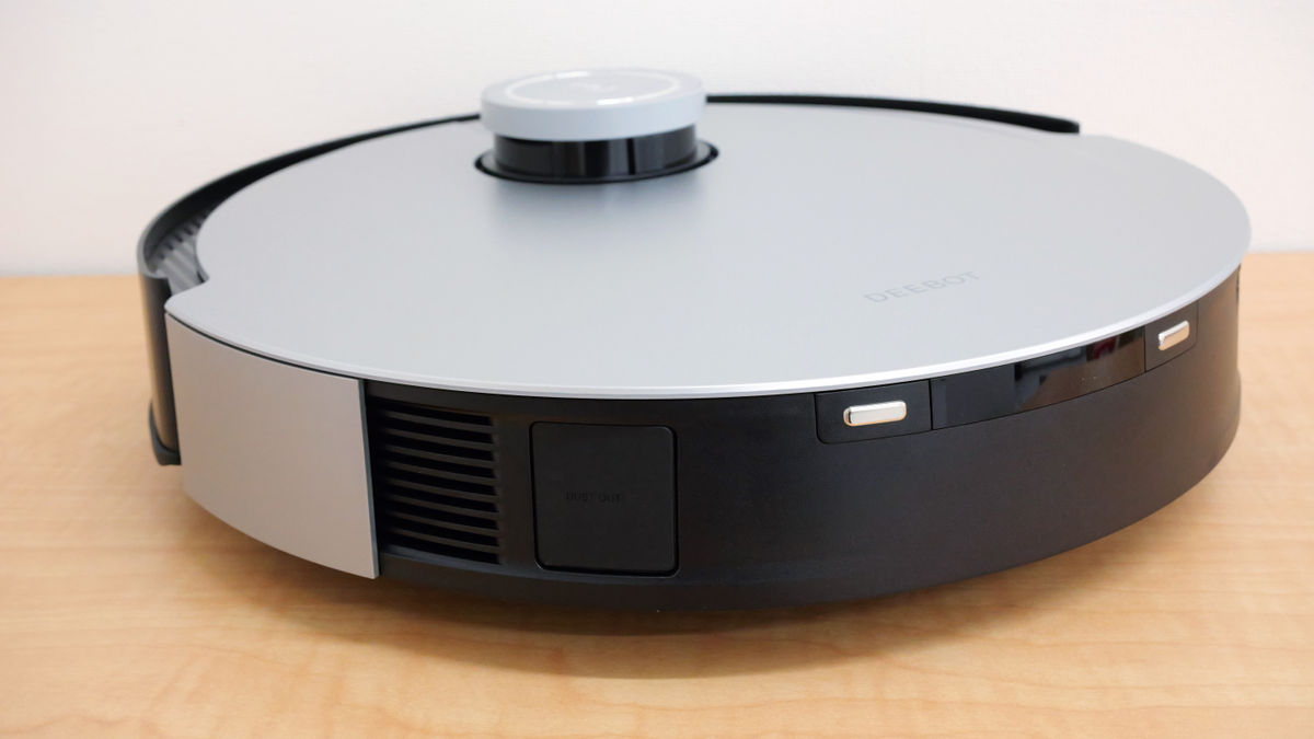 障害物を華麗に回避して掃除と水拭きを両方こなす高性能ロボット掃除機