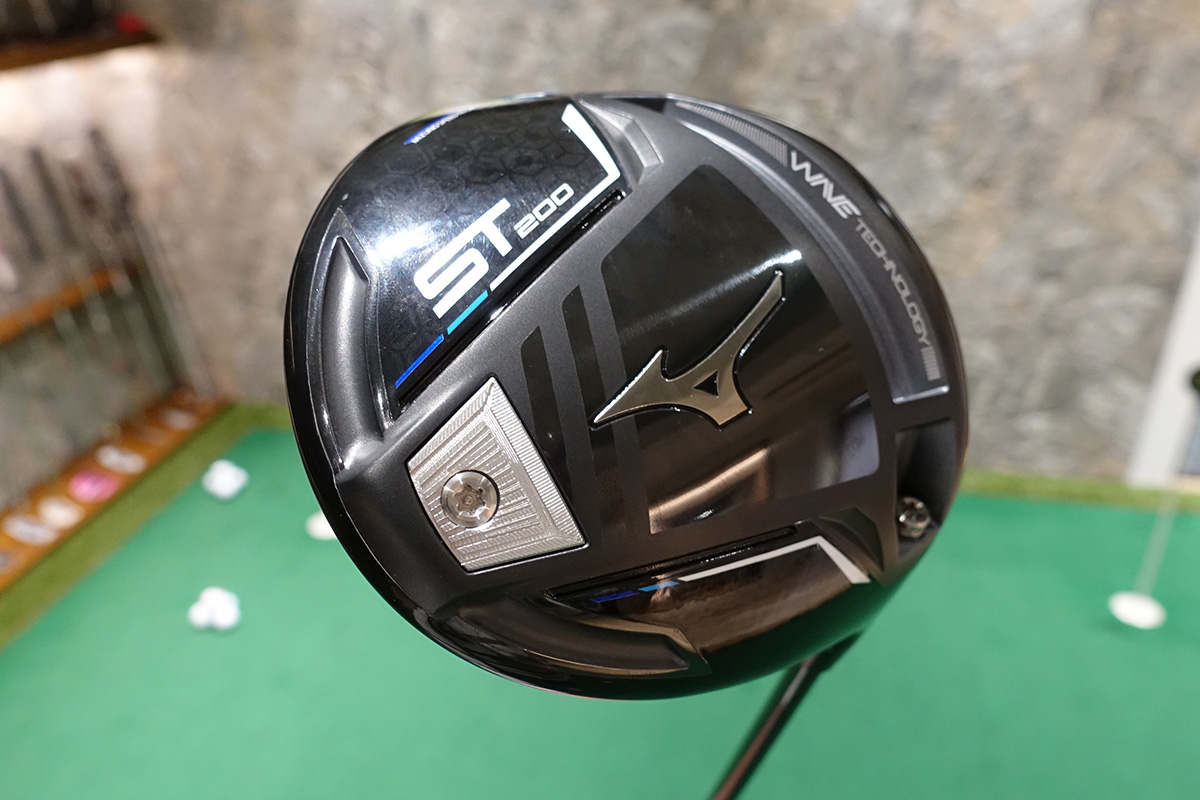 引っかけにくくて飛距離性能が高い ミズノ ST200 ドライバー｜GDO
