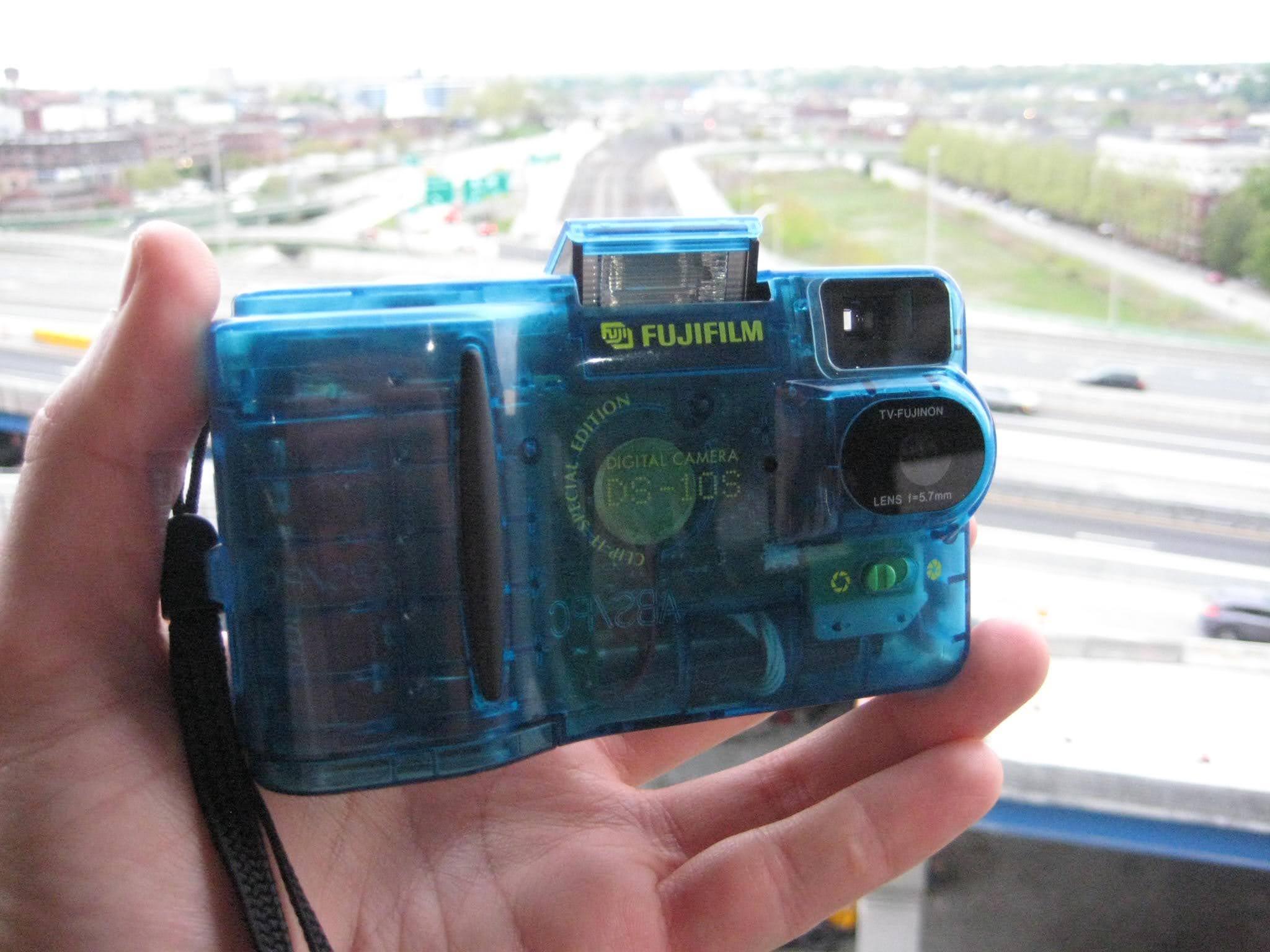 Fujifilm DS-10s (1997) : r/VintageDigitalCameras