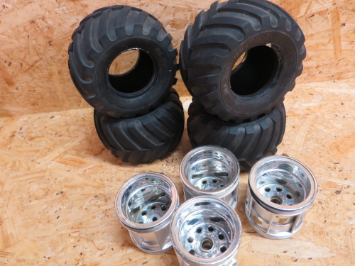 店長日記「マッチョでファニーなタイヤ再入荷！」 | 千葉県君津市の