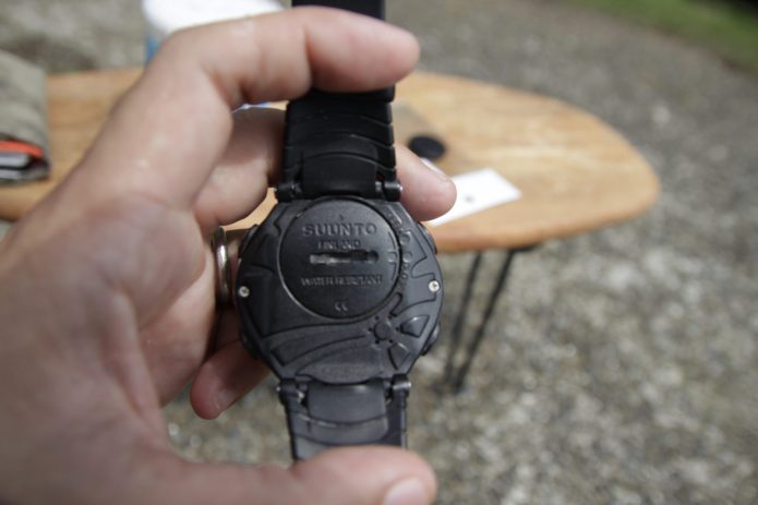 メンテ】SUUNTO（スント）の『ベクター』を電池交換は超簡単