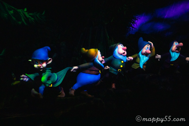 アトラクション】リニューアルする『白雪姫の恐ろしい冒険』 | Mappy's